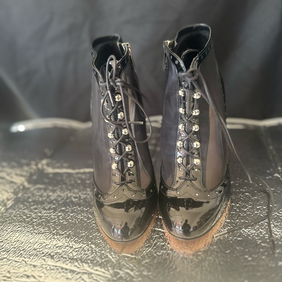AZZARO PARIS BLACK MESH LACE UP PATENT LEATHER BOOTIE SILVER ZIPPER SIZE 39 8 - Picture 7 of 7